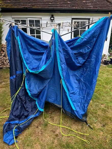 Photo of free Tent (GU46 Yateley) #1