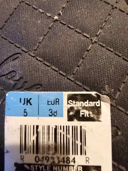 Photo of free Slippers size 5 (TW7 Isleworth) #3