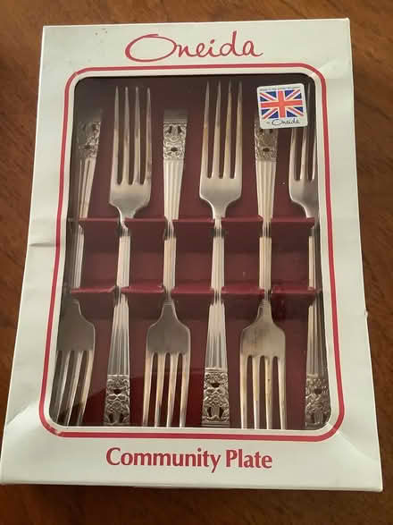 Photo of free Oneida cutlery (Hingham Norfolk NR9 4JU) #3