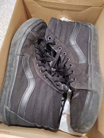 Photo of free Vans black sk8-hi canvas shoes, size 7 (Florence Park OX4) #1