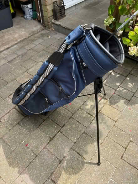 Photo of free Golf bag (Walton-on-Thames KT12) #4