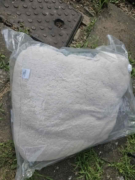 Photo of free Snuggle soft (TW7 Isleworth) #1