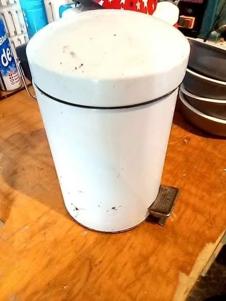 Photo of free Bathroom mini pedal bin (Prestatyn LL19) #1