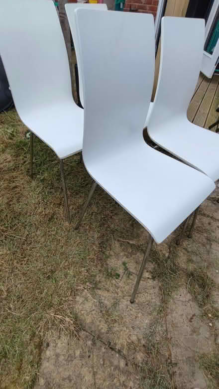 Photo of free 4x white wood kitchen/dining chairs (Abbotswood, Romsey) #2