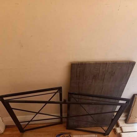 Photo of free Desk (Streatham SW16) #1