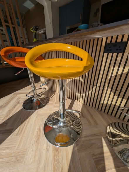 Photo of free 4 gas lift bar stools (Carterton OX18) #2
