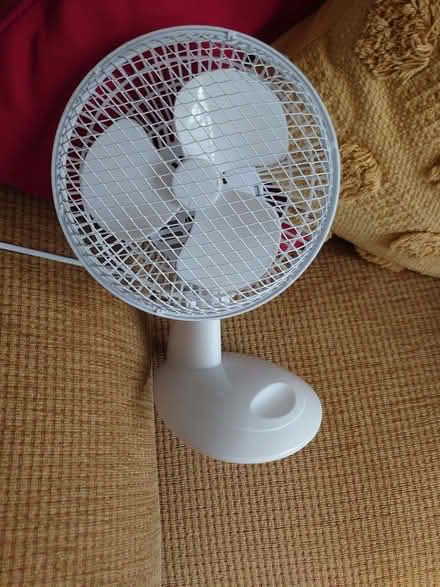 Photo of free Working Small Desk Fan (Warminster BA12) #3
