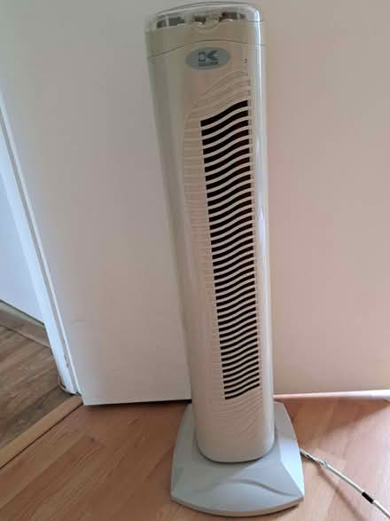 Photo of free Oscillating tower fan, needs new power cord (Park Hill CR0) #2
