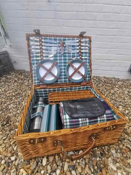 Photo of free Picnic Hamper (ME8) #3