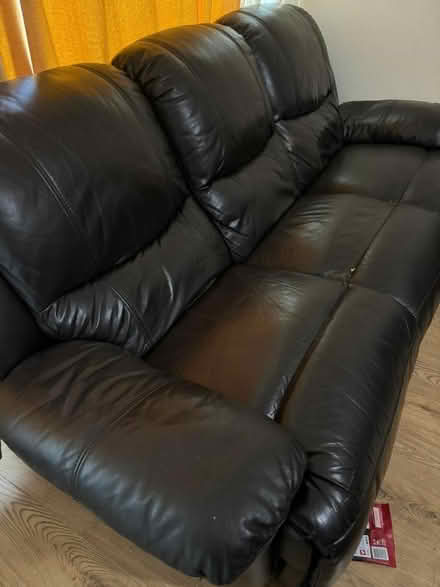 Photo of free 3-Seater Leather Recliner (Hamilton (ML3)) #1