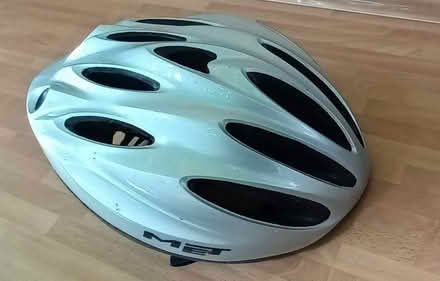 Photo of free Cycling Helmet (Natland LA9) #1