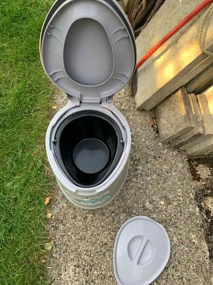 Photo of free Camping toilet (Newbury, Berkshire RG14) #2