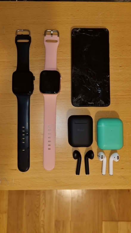 Photo of free Electronics (smart watches, bluetooth headphone, smartphone) (Wollaton NG8) #1