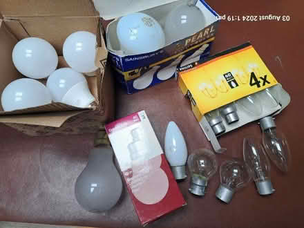 Photo of free Light bulbs (Linslade, Leighton Buzzard LU7) #1