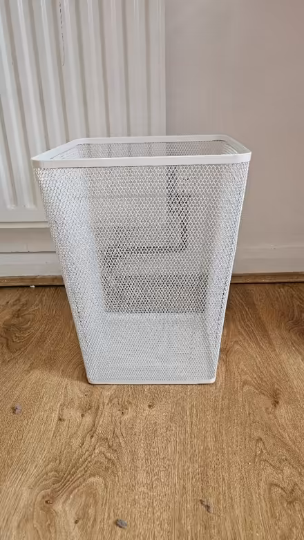 Photo of free White Metal Trash (N3 2HY) #1
