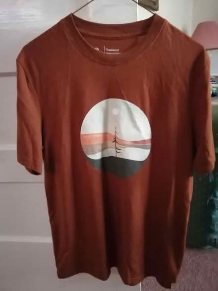 Photo of free 10 tree t-shirt (Roncesvalles) #1
