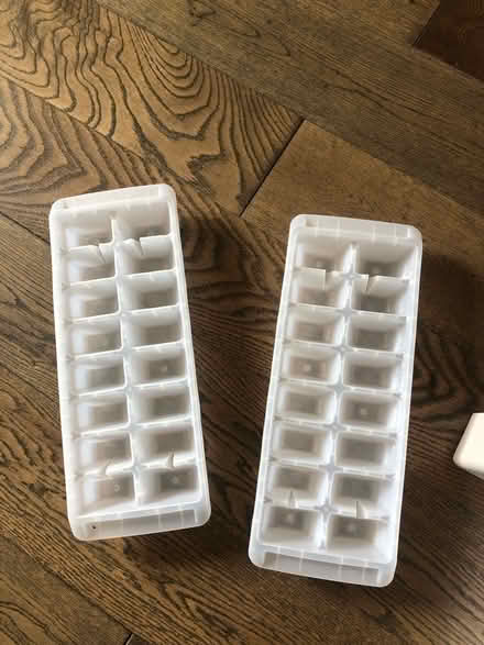 Photo of free I’ve cube trays (Hitchin SG4) #1