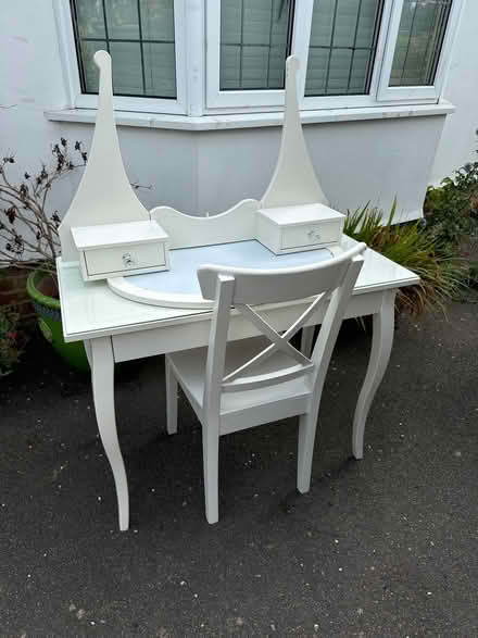 Photo of free Dressing table & chair (TN10 4ND) #1