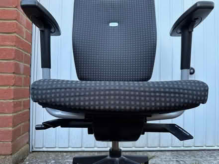 Photo of free Office chair - gas lift not working (Hurstpierpoint BN6) #2