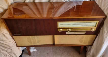 Photo of free Vintage Philips radiogram (Sunnyside RH19) #2