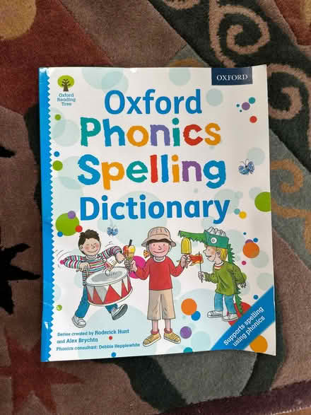 Photo of free Oxford Phonics Spelling Dictionary (Kettlethorpe WF2) #1