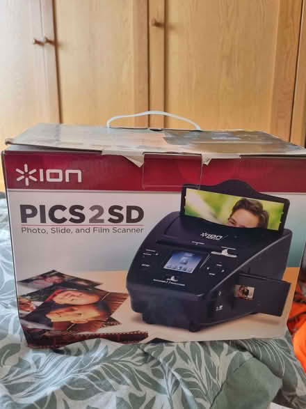 Photo of free Slide and picture scanner (Stroud GL5) #1