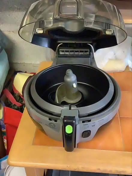 Photo of free Tefal Actifry for spares or repair (Malvern, WR14) #1