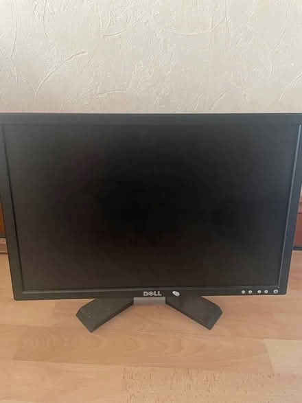 Photo of free Monitor works fine (South Hornchurch RM13) #1