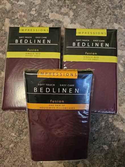 Photo of free Single bed sheets + pillow cases (Kingswood BS15) #1