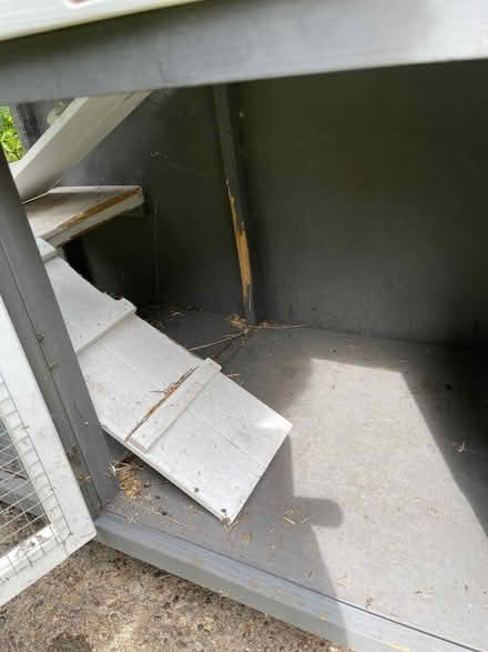 Photo of free Double level outdoor rabbit hutch (South Park OX4) #3