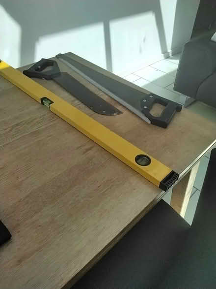 Photo of free 2 saws + spirit level (Cottonmill AL1) #1