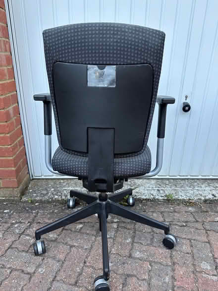 Photo of free Office chair - gas lift not working (Hurstpierpoint BN6) #3