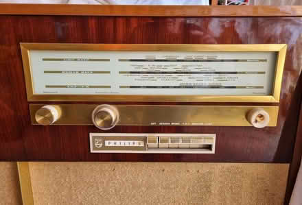 Photo of free Vintage Philips radiogram (Sunnyside RH19) #3