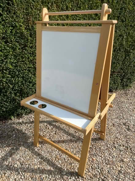 Photo of free Children’s easel (BA2) #1