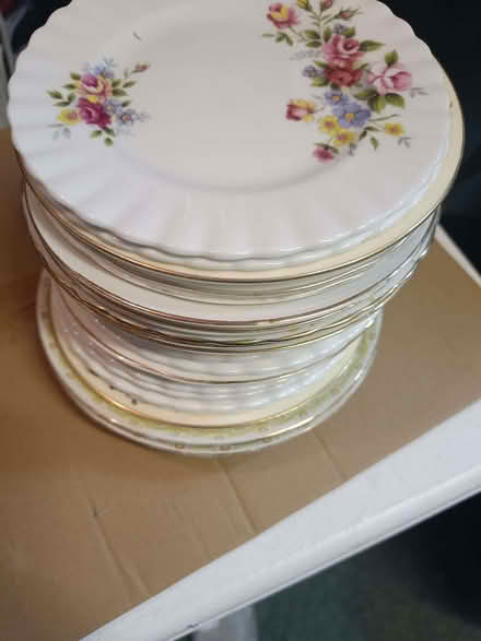 Photo of free Vintage plates and saucers (Morley DE21) #1