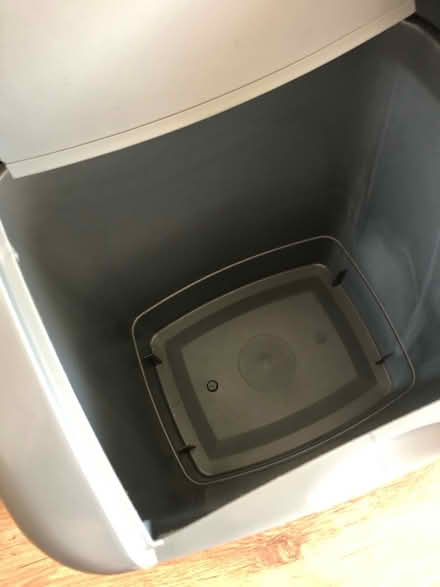 Photo of free Medium size plastic bin with lid (SE13 Deptford) #3