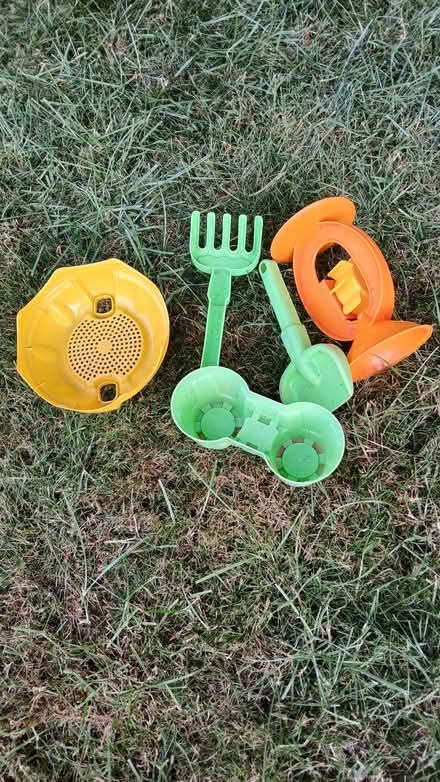 Photo of free Sandpit toys (Bowerhill SN12) #1