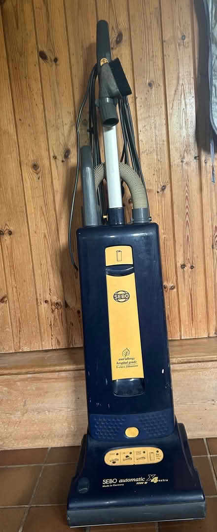 Photo of free Vacuum Cleaner (Oving HP22) #1