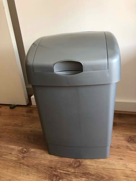 Photo of free Medium size plastic bin with lid (SE13 Deptford) #1