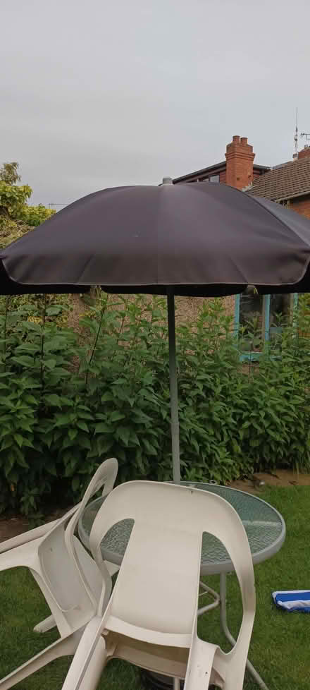 Photo of free Garden parasol (Chapel Allerton LS7) #1
