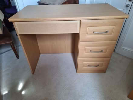 Photo of free Office Desk (South Croydon CR2) #1