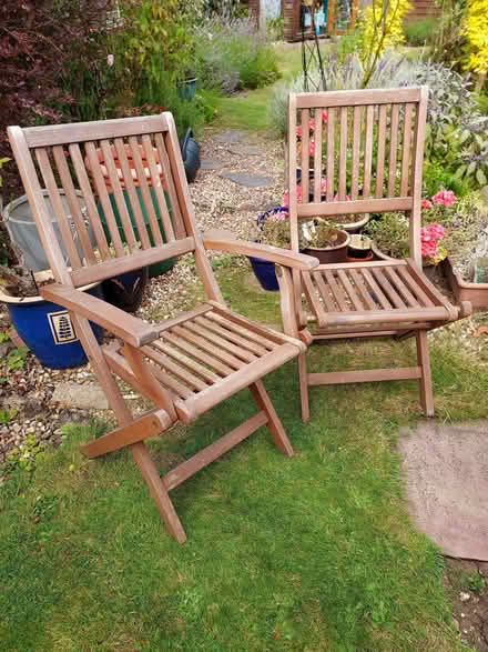 Photo of free Folding garden chairs (Lye Valley OX3) #1
