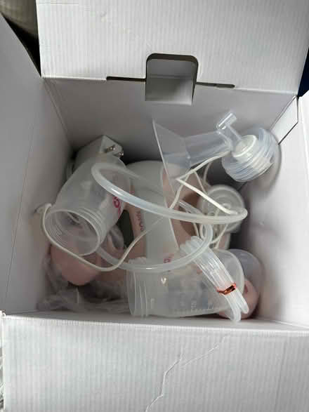Photo of free breast pump (Nw) #3
