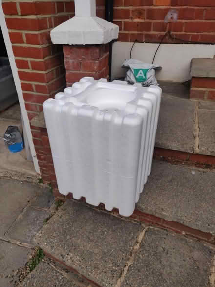 Photo of free Sturdy styrofoam box (Winchmore Hill N21) #2