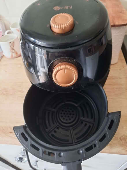 Photo of free air fryer (Chapel Hillock PR7) #1