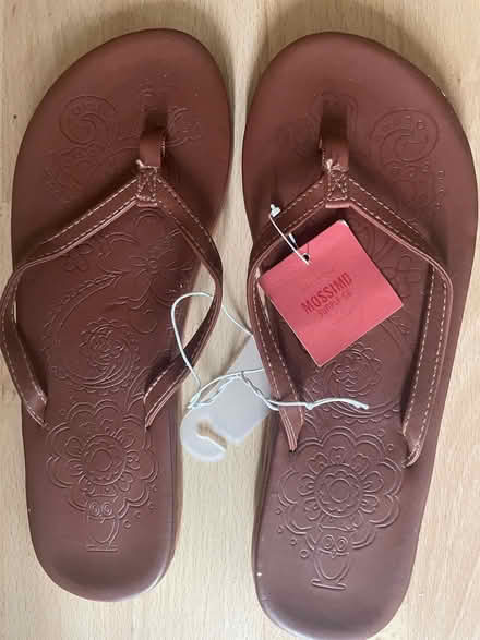 Photo of free Women’s summer flipflops (South Hornchurch RM13) #1