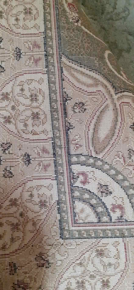 Photo of free Gorgeous but slightly damage rug Bradville MK13 (Bradville MK13) #1