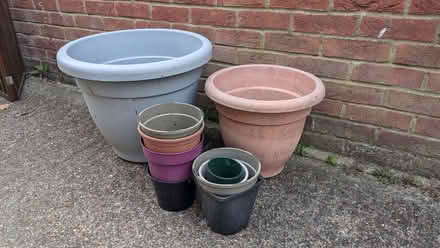 Photo of free Assortment of garden pots (Cheshunt EN8) #1