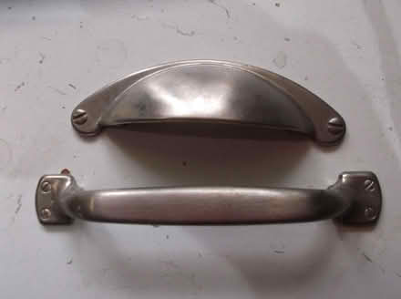 Photo of free Kitchen cupboard handles (Langley SL3) #1