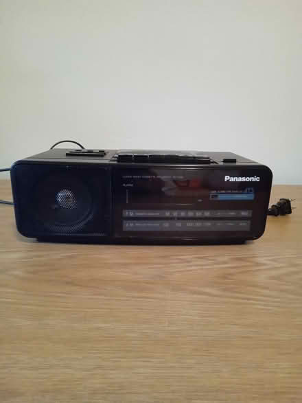 Photo of free Clock radio (Old Ottawa South) #1